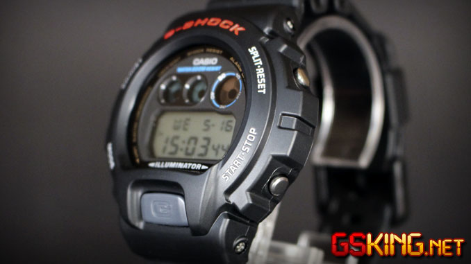 Casio G-Shock DW-6900-1V - seitliche ins Bezel versenkte Funktionstasten aus Metall