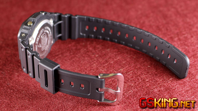 Casio G-Shock GW-M5610-1ER - flexibles Resin Armband mit Dornschließe